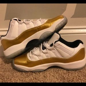 Jordan 11s